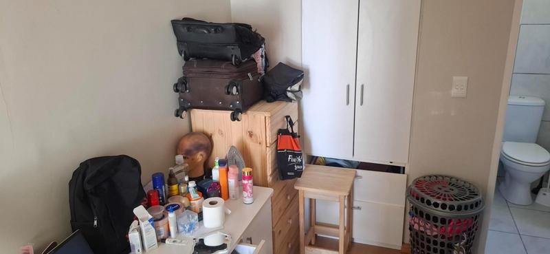 To Let 1 Bedroom Property for Rent in Goodwood Park Western Cape